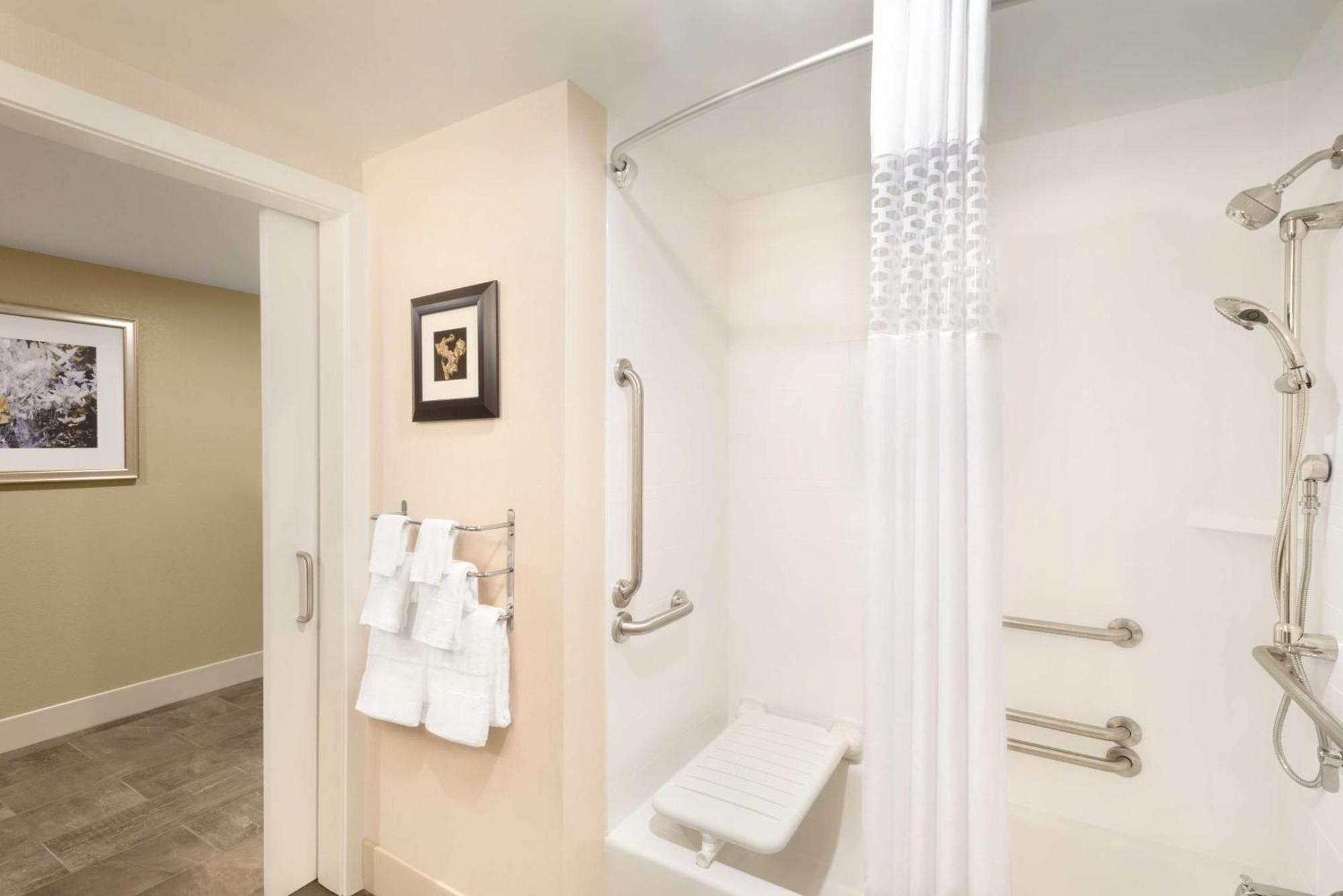Hotel Hampton By Hilton Nevada